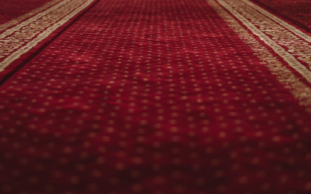 Tackling Water Damage in Commercial Building Carpets in River Falls